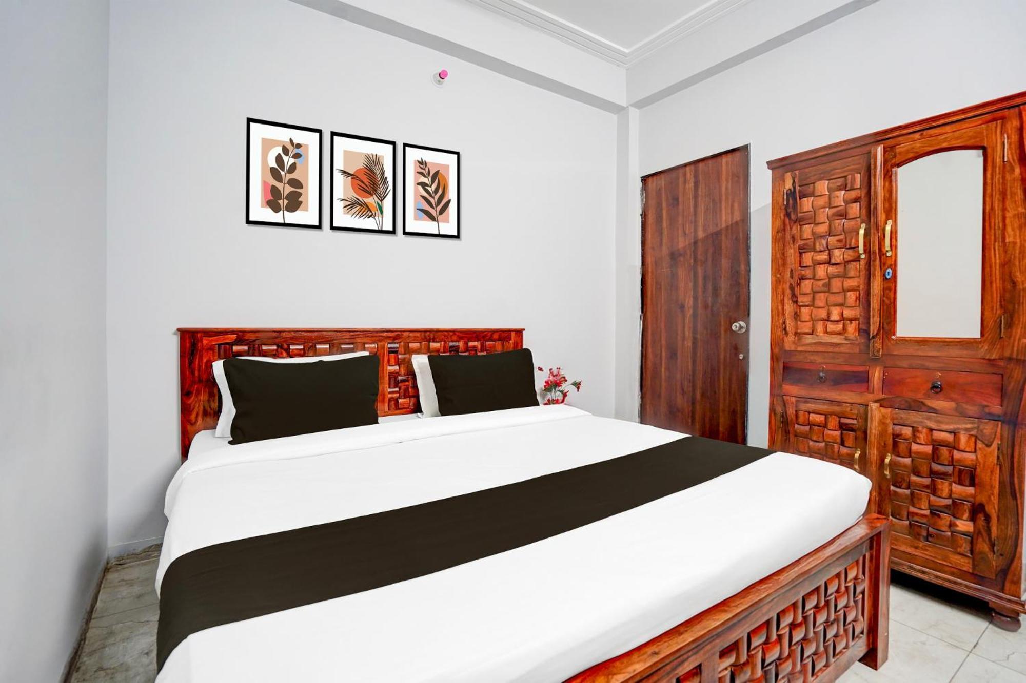 Hotel O Shree Gurukripa Khātu Buitenkant foto