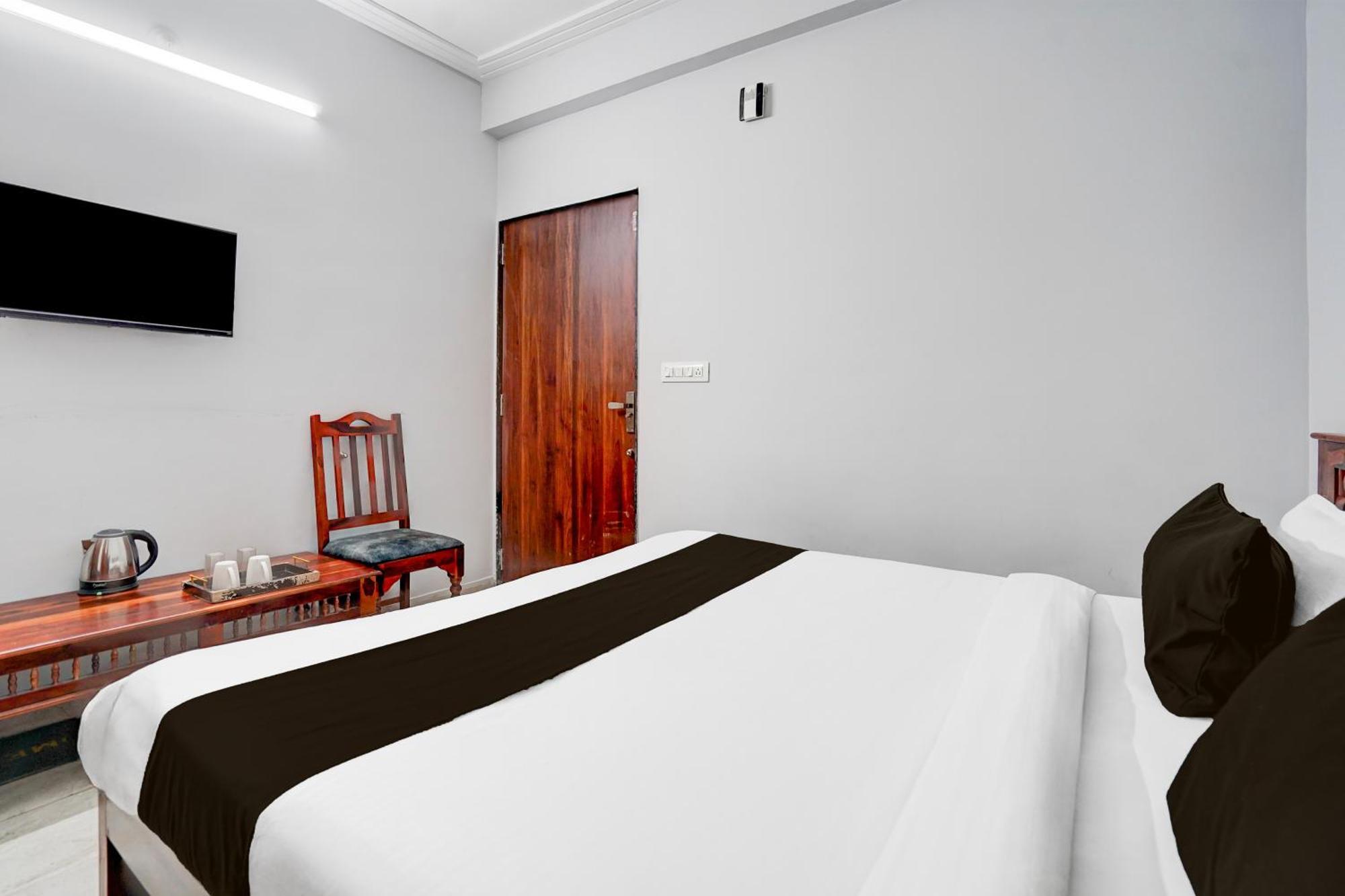 Hotel O Shree Gurukripa Khātu Buitenkant foto